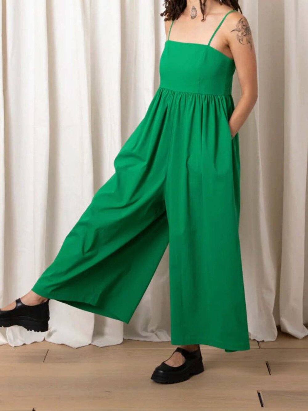 Ali Golden Wide Leg Jumpsuit in black size medium - Picture 5 of 5